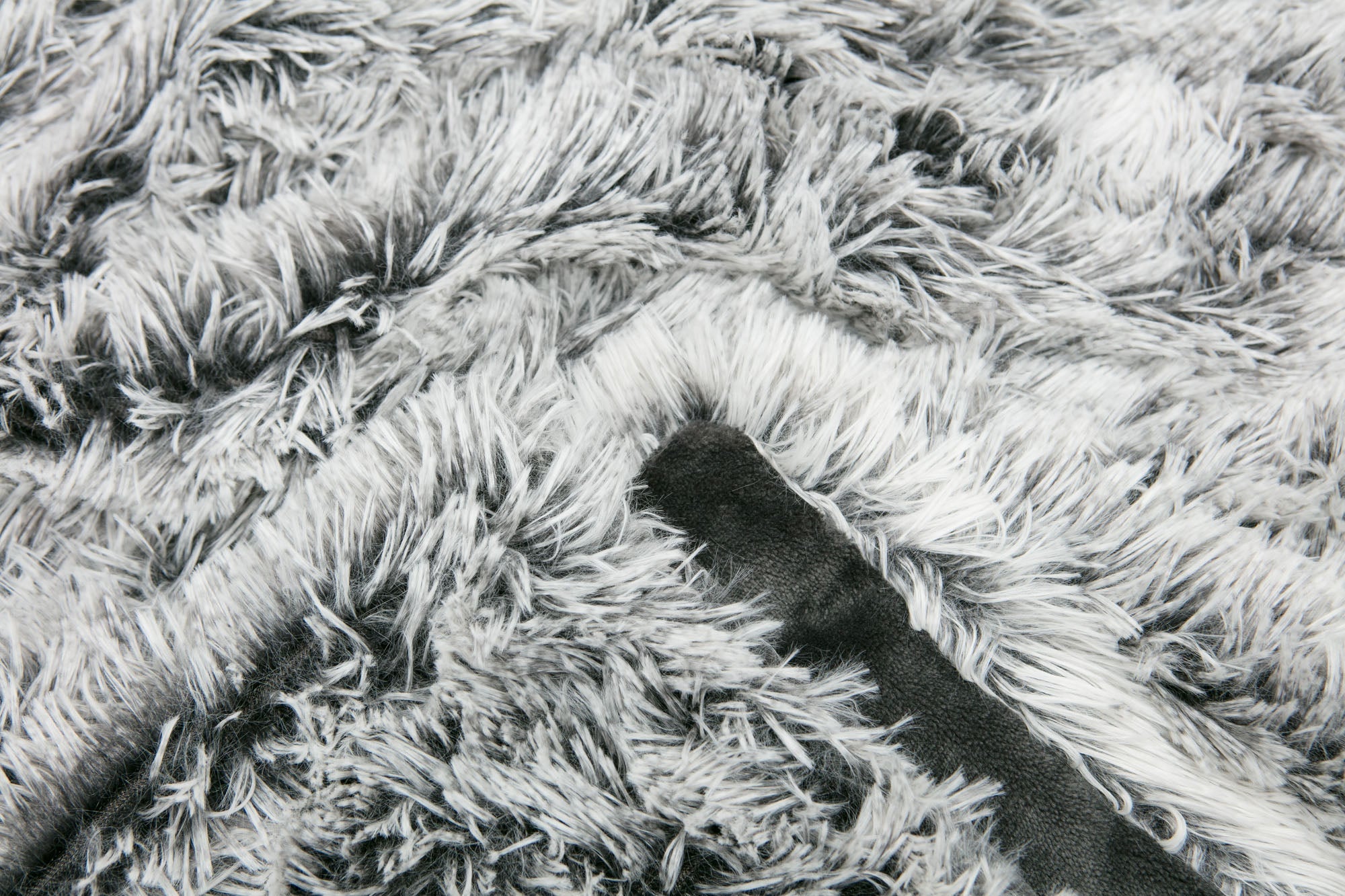Longfur Ombre Faux Fur Throw Blanket-Tolkye
