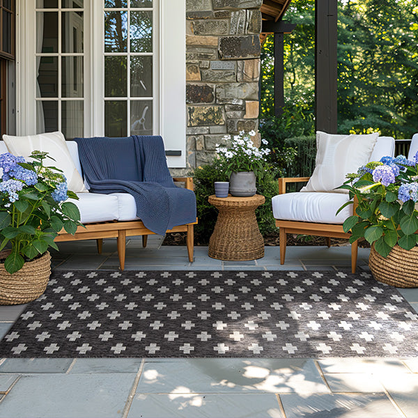Cross Patterned Indoor/Outdoor Rug, Pick Your Size