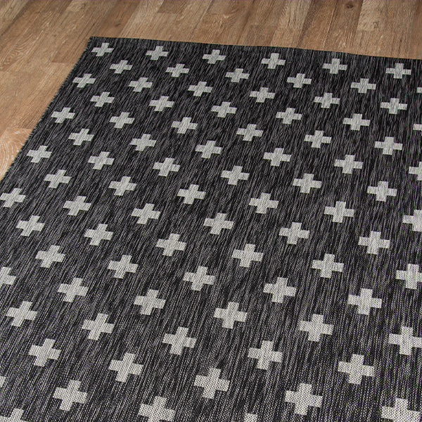 Cross Patterned Indoor/Outdoor Rug, Pick Your Size