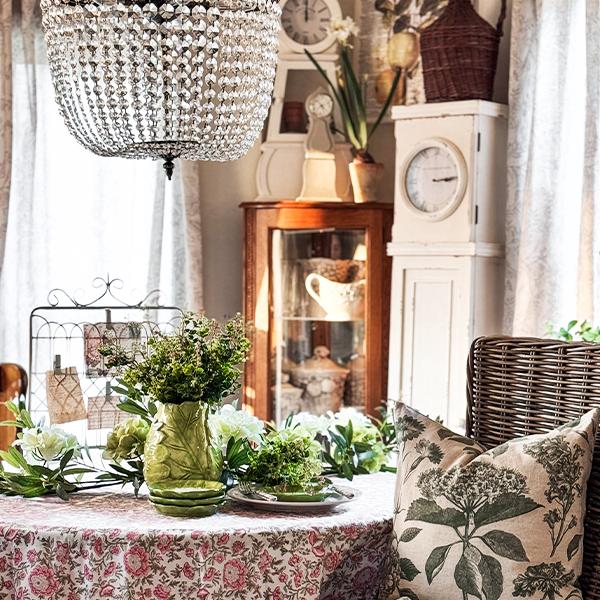 Green Cabbageware Flower Vase