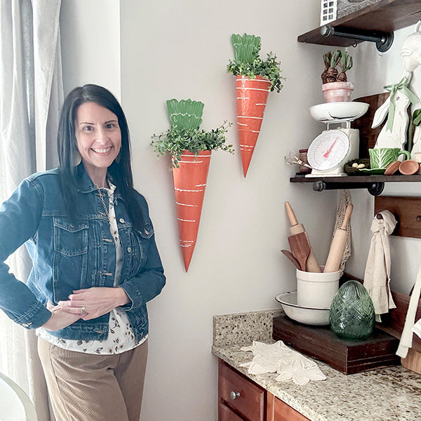 20 Inch Metal Carrot Wall Decor, Set of Two