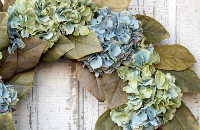 24" Hydrangea and Magnolia Leaf Wreath