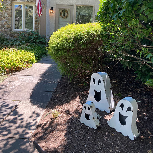 Metal Friendly Ghost Lanterns, Set of 3