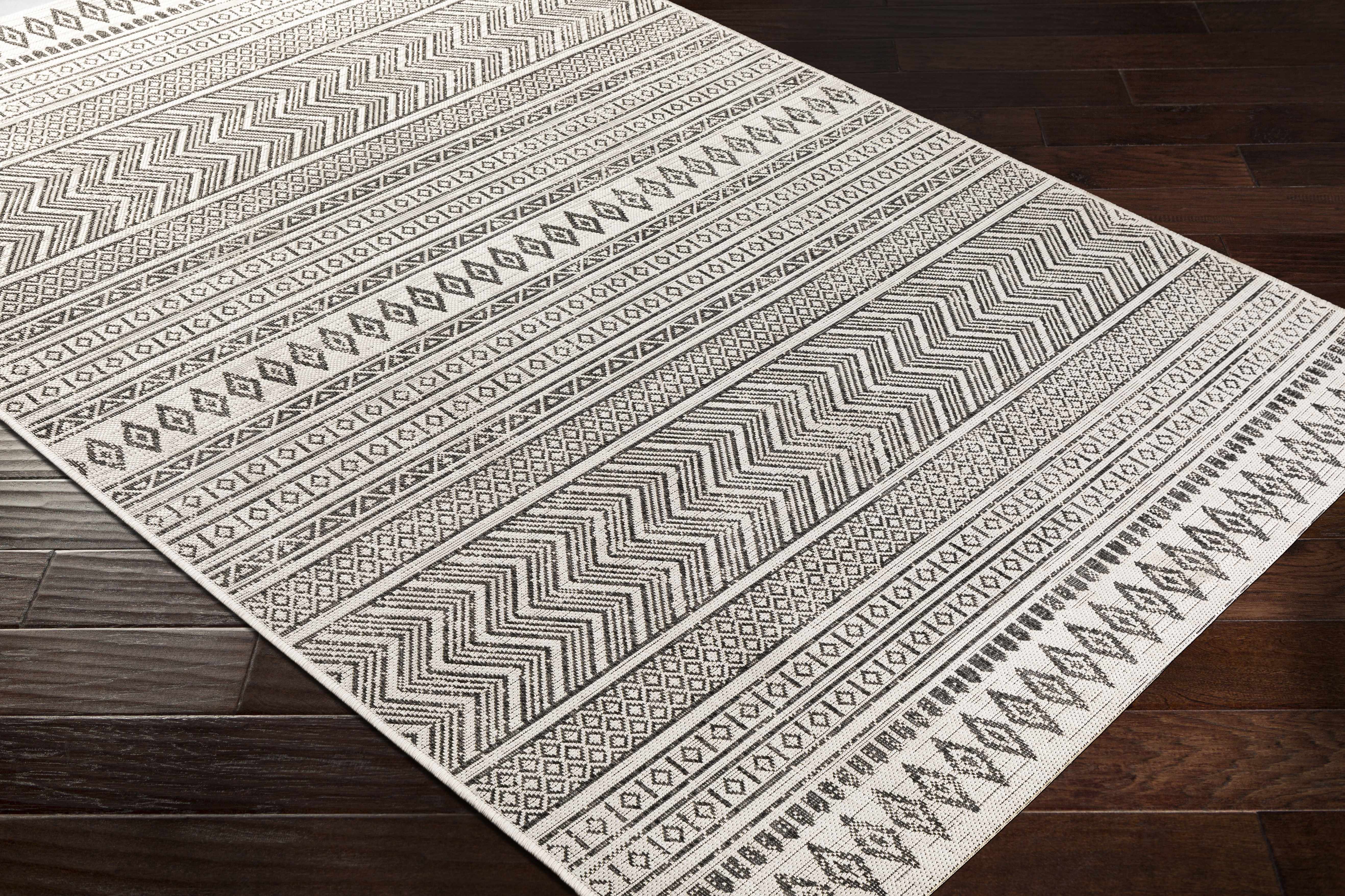 Black & White Outdoor Rug
