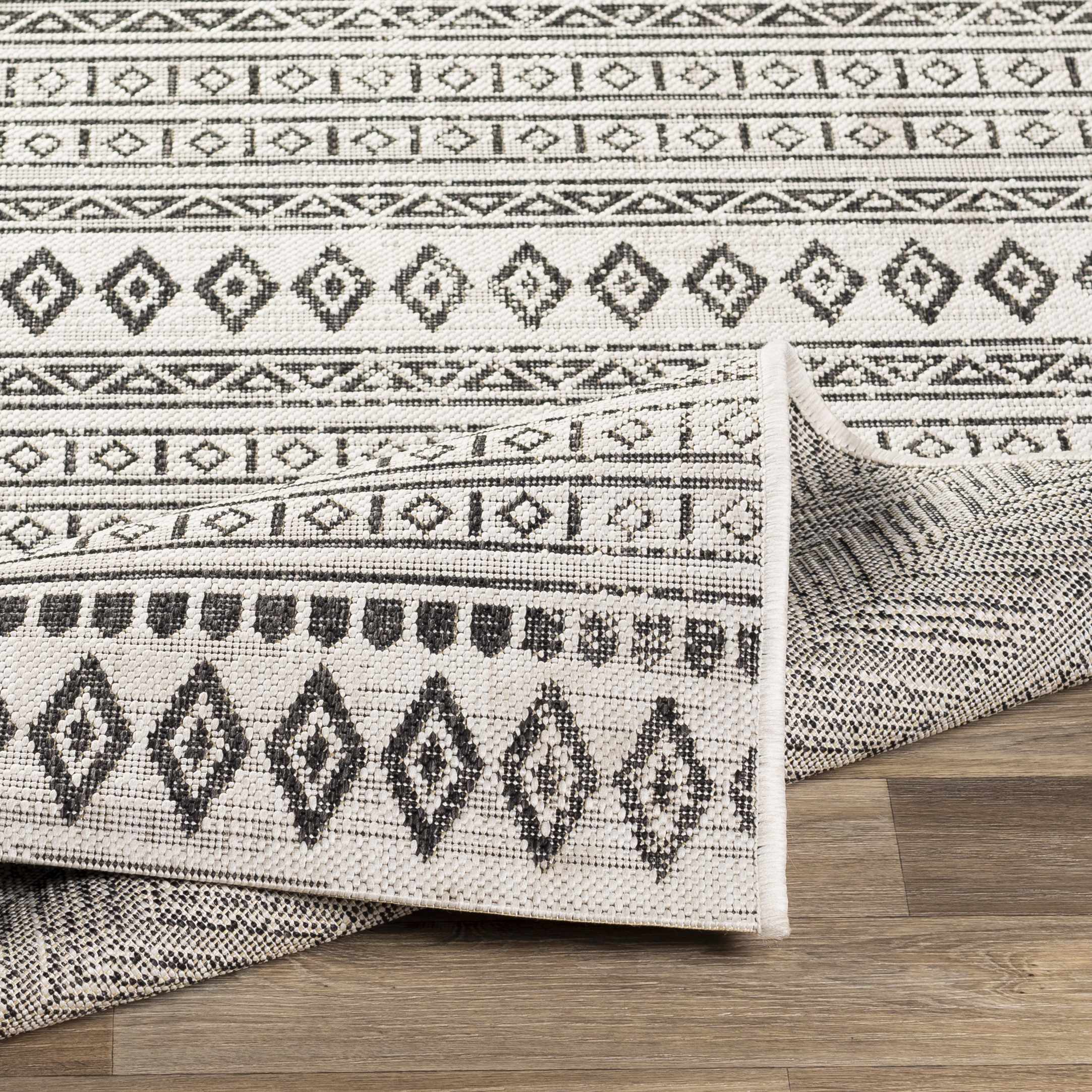 Black & White Outdoor Rug
