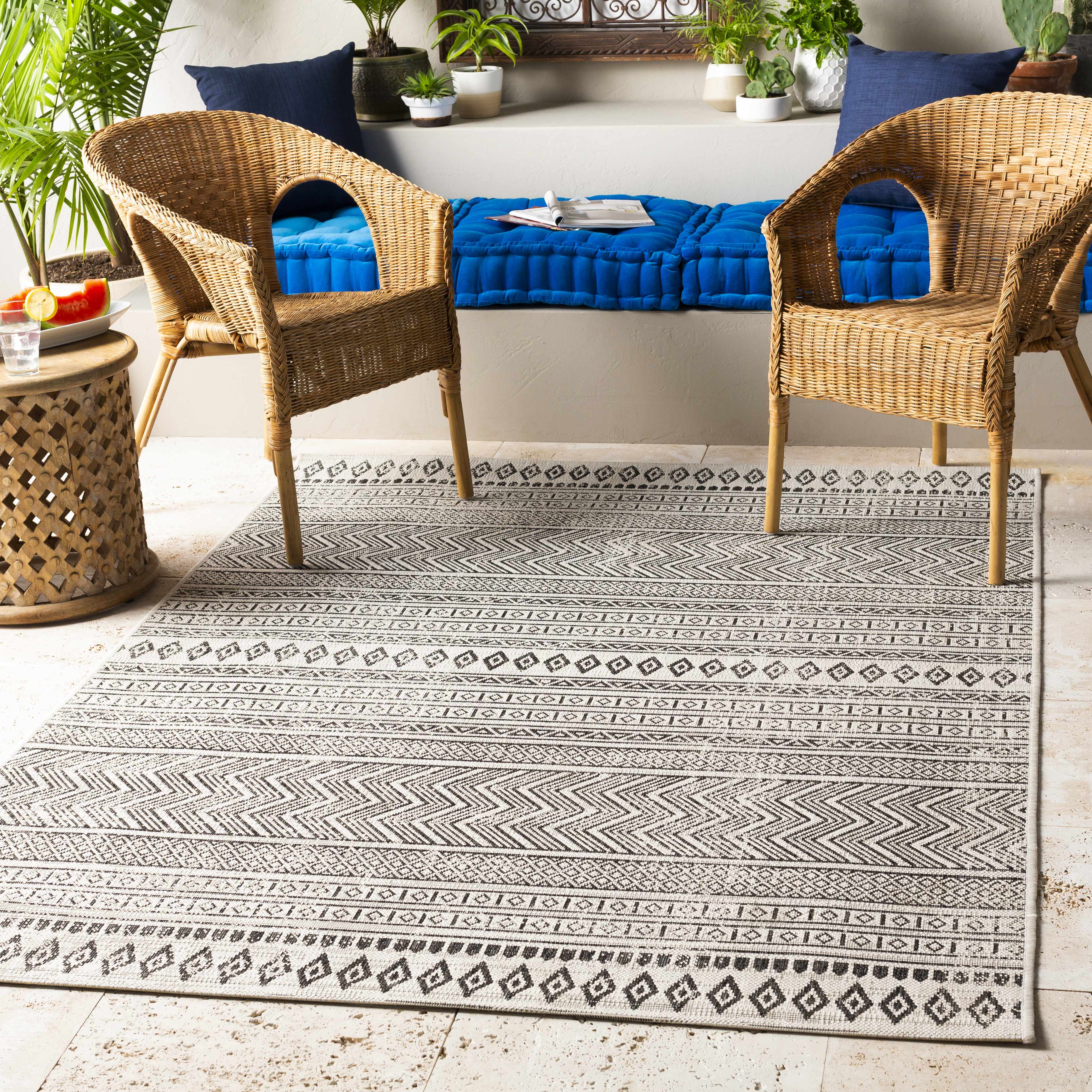 Black & White Outdoor Rug