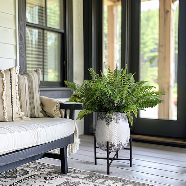 Chippy White Maya Planter Stand