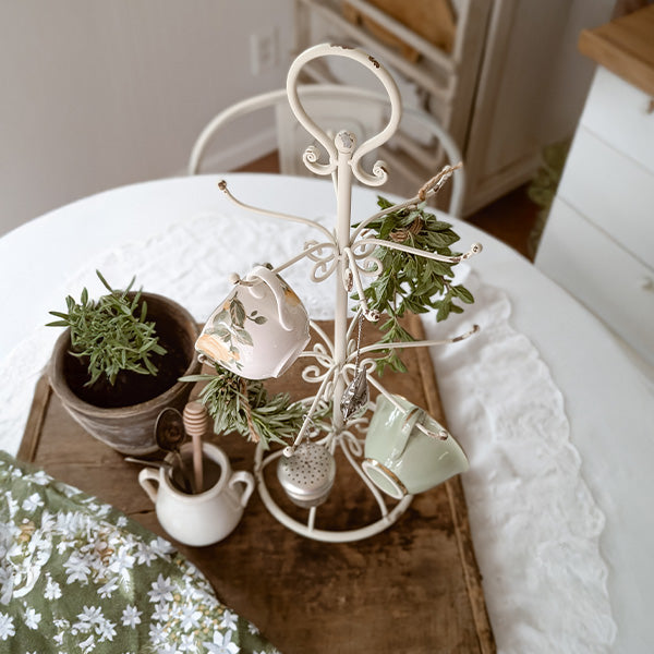 Distressed Free Standing Scroll Mug Rack