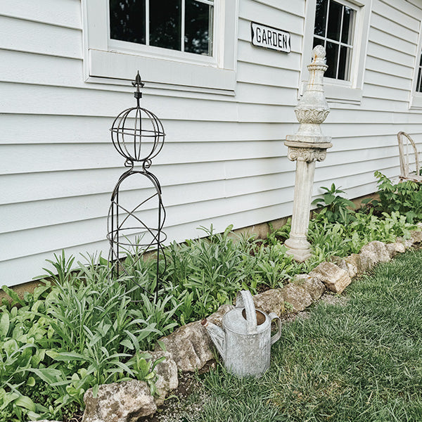 Vintage Inspired Metal Garden Obelisk