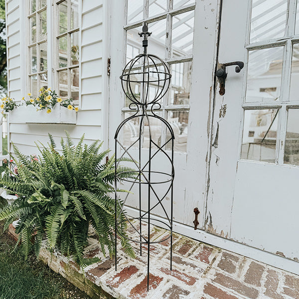 Vintage Inspired Metal Garden Obelisk