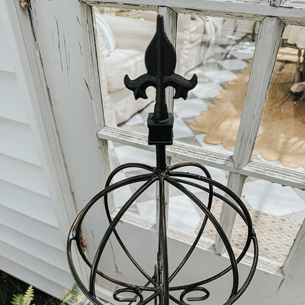 Vintage Inspired Metal Garden Obelisk