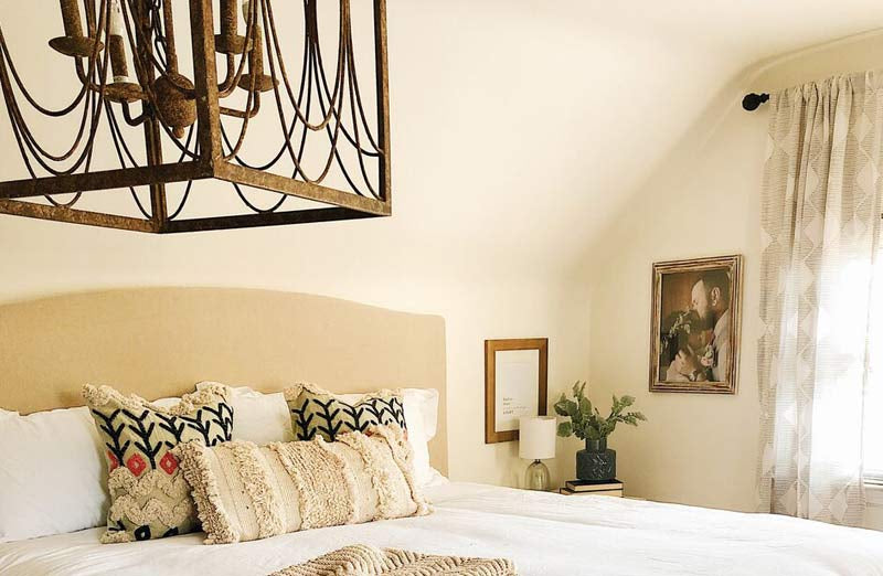 *HUUUGE* Rustic Ornate Chandelier