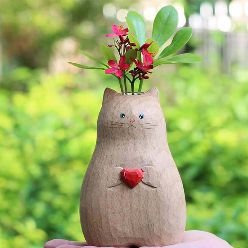 Chonky Cat Vase with Heart