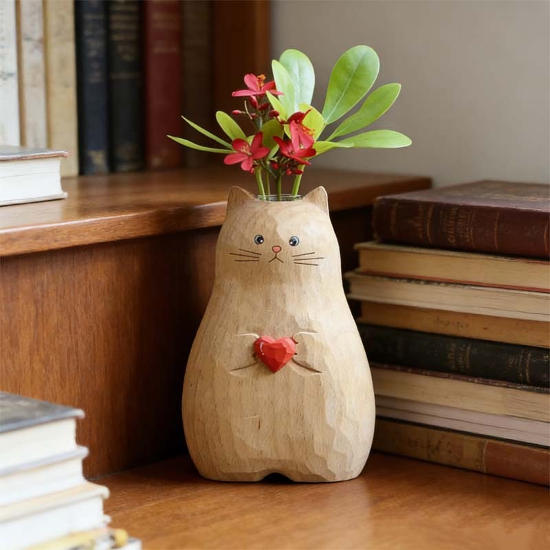 Chonky Cat Vase with Heart
