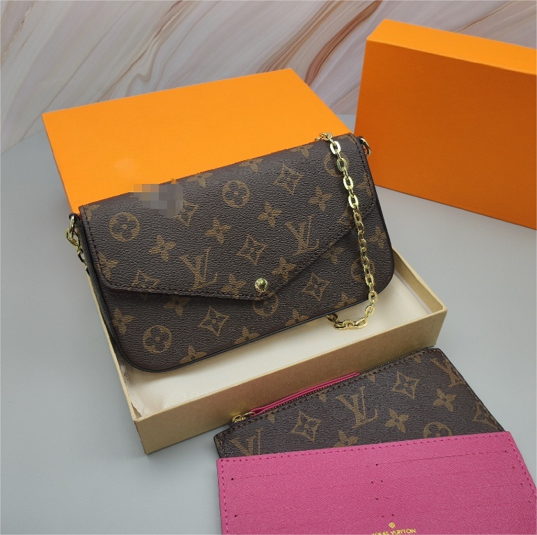 3-in-1 Chain Bag: Chic for Dates & Desk