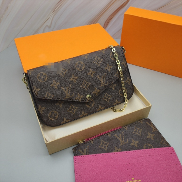 3-in-1 Chain Bag: Chic for Dates & Desk