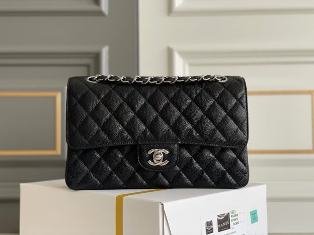 Timeless Quilted Elegance: Iconic Black Lambskin Shoulder Bag