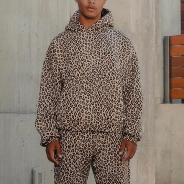 Bluza retro z kapturem leopardowa | Oversize, podkreślająca sylwetkę | Uniwersalna, do codziennego streetwearu