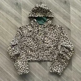 Bluza retro z kapturem leopardowa | Oversize, podkreślająca sylwetkę | Uniwersalna, do codziennego streetwearu