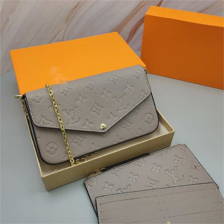 3-in-1 Chain Bag: Chic for Dates & Desk