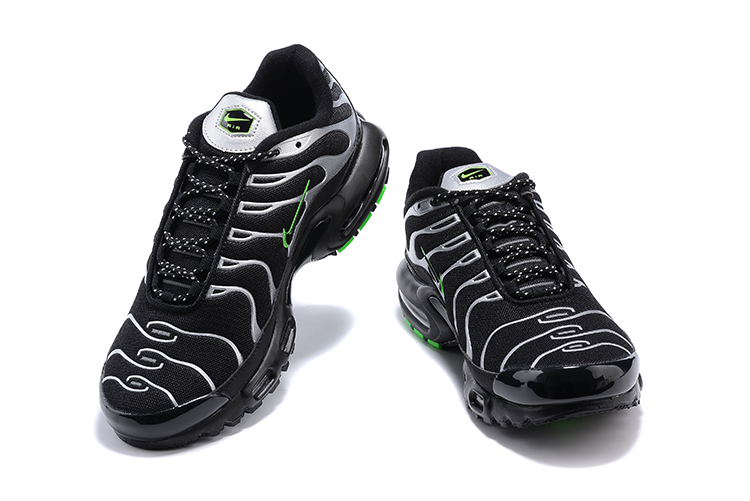 Nike Air Max Plus TN 1 “Phygital Matrix”