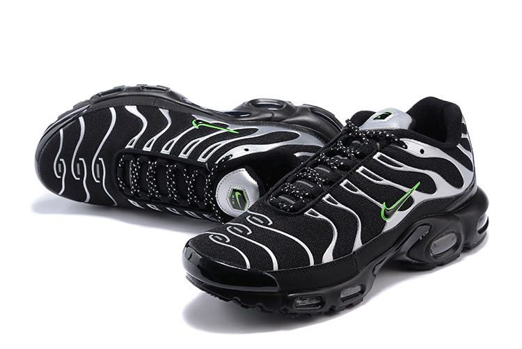Nike Air Max Plus TN 1 “Phygital Matrix”