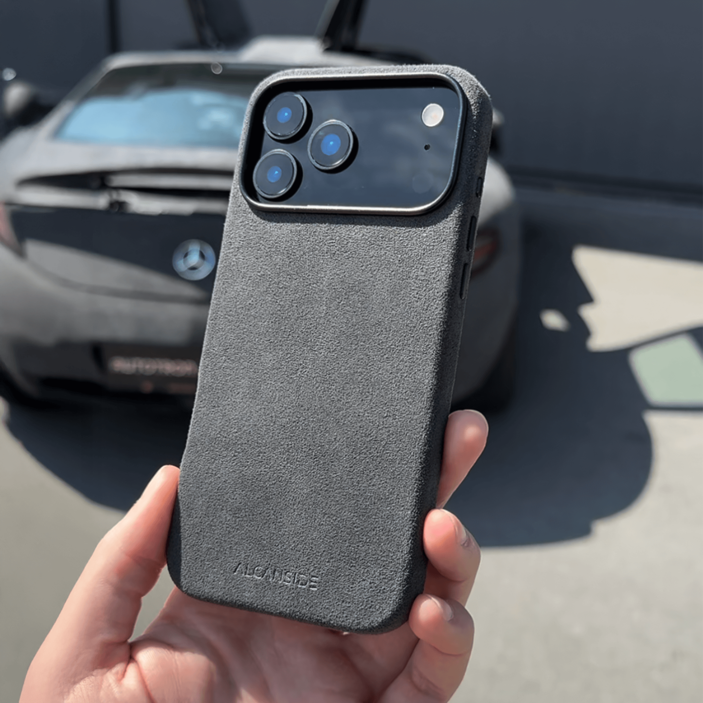 iPhone 17 Pro Max - Alcantara Case - Space Grey