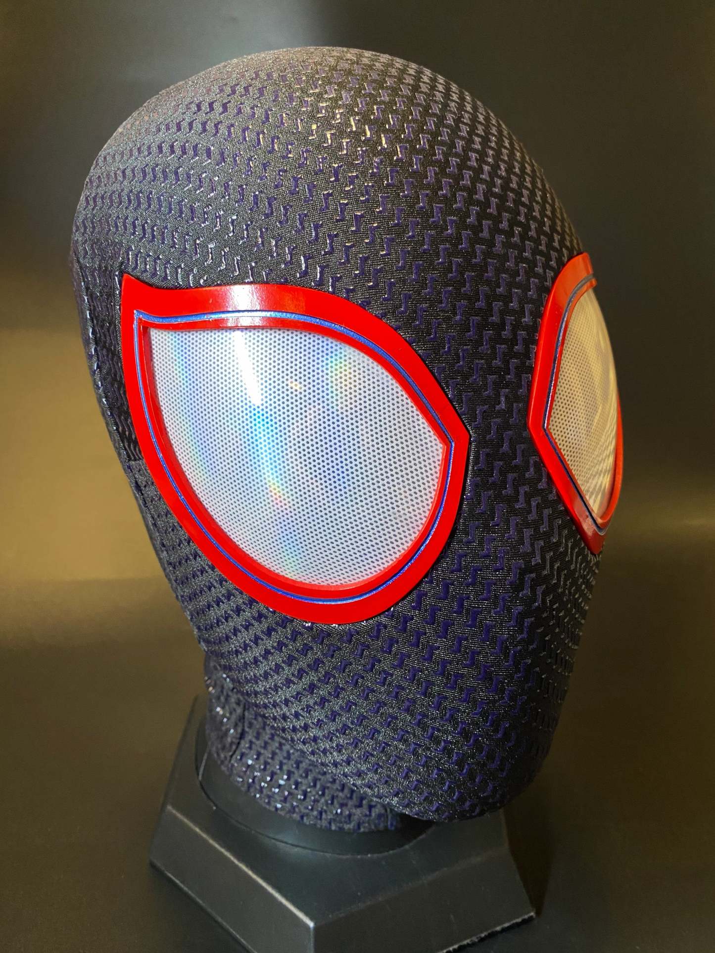 V1 Black-Red Mask With Face Shell (Small Lenses)
