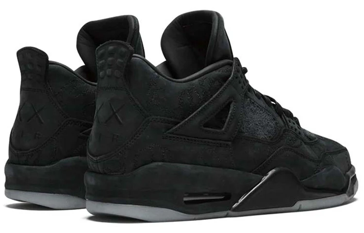 KAWS x  Retro 'Black' 930155-001