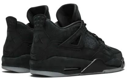 KAWS x  Retro 'Black' 930155-001