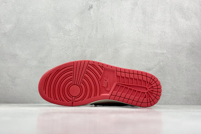 Travis Scott x Nike Air Jordan 1 Low x Supreme  Air Jordan 1 Low