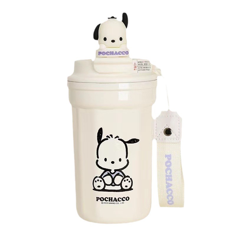 Studené alebo horúce? 🥶🔥 Náš termo pohár zvládne oboje!