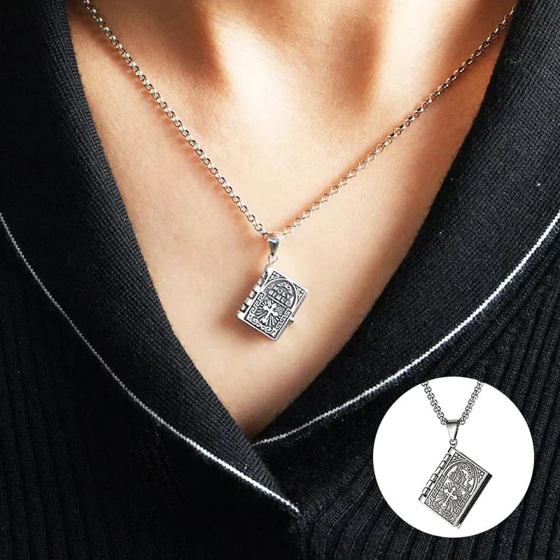 Piccola collana con croce