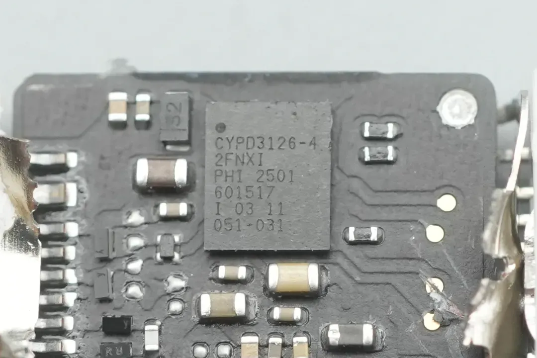 Infineon英飞凌 CYPD3126-42FNXI