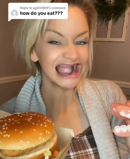 Zestaw kosmetycznych protez zębowych