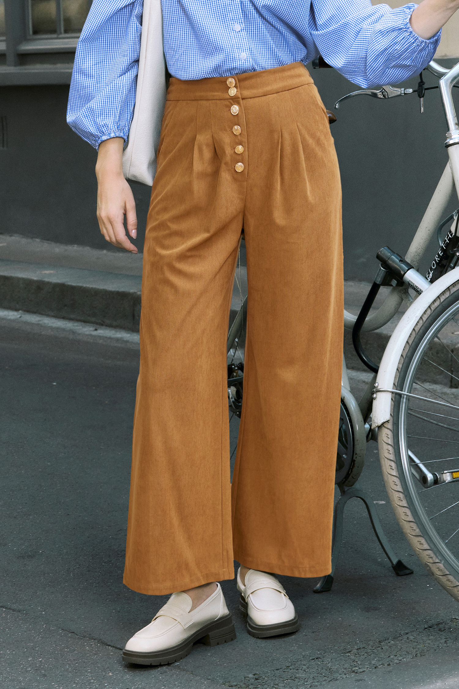 Downtown Moves Khaki Pants