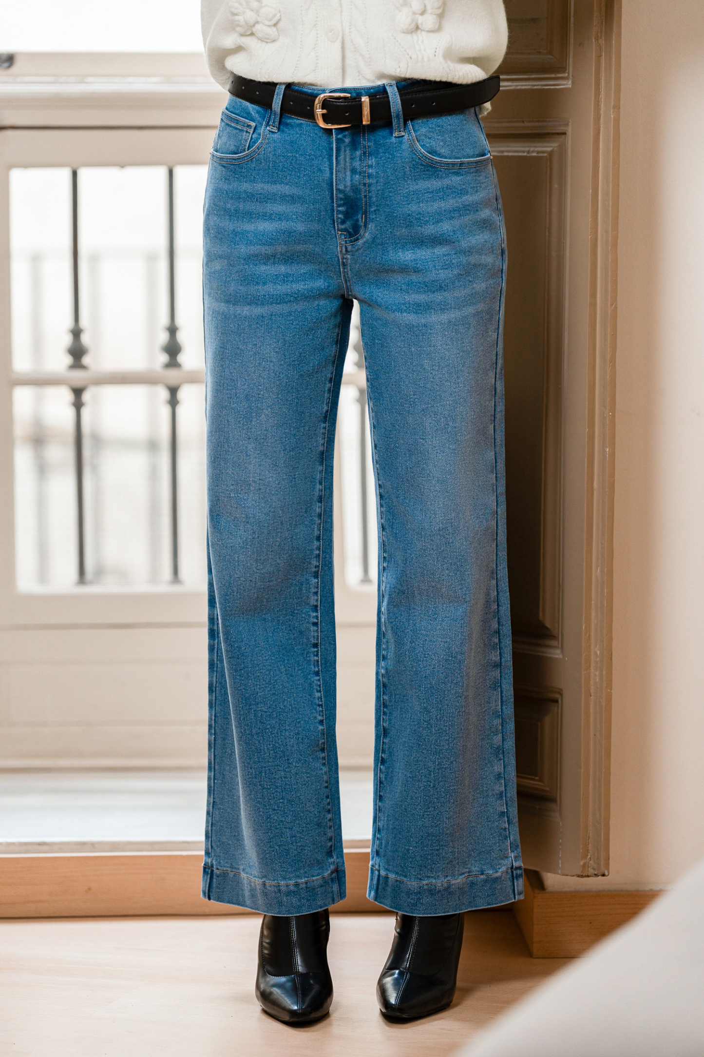 Side Quest Blue Jeans