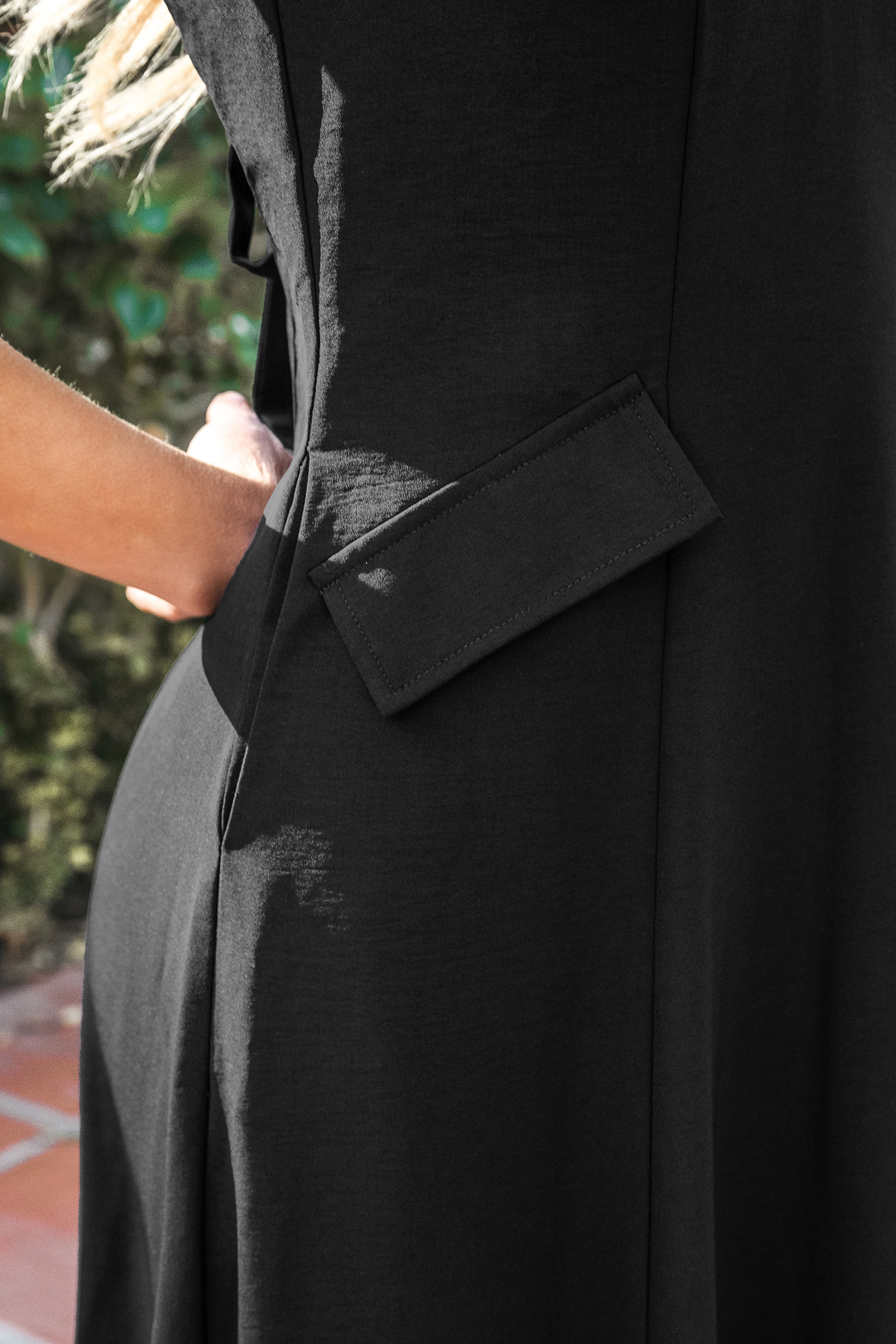 Chic Lines Black Maxi Dress