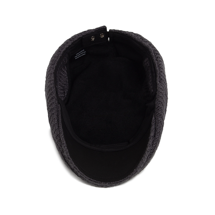 ZEB | Knitted flat cap with ear flaps