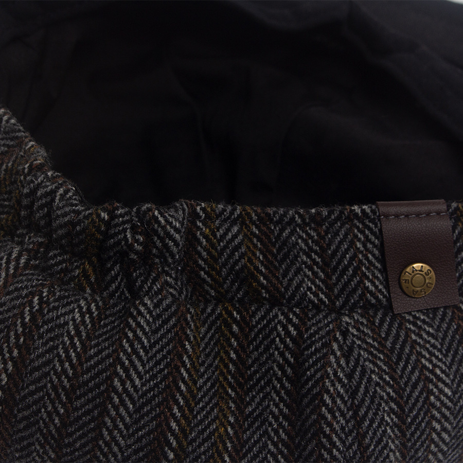 Striped knitted octagonal newsboy cap