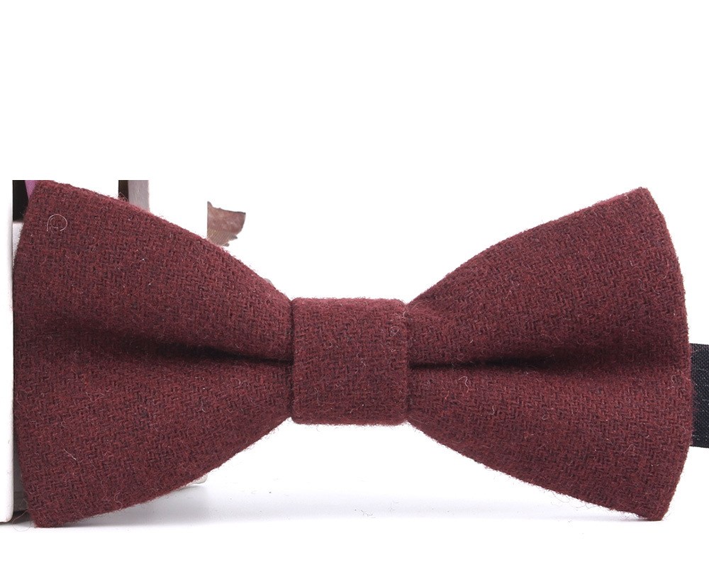 Wool bow tie