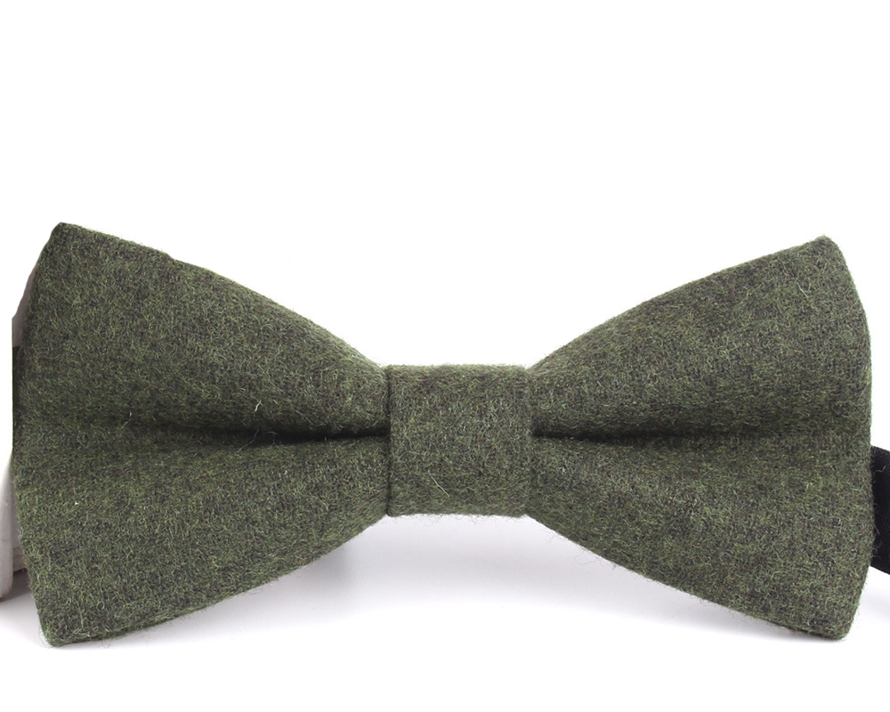 Wool bow tie