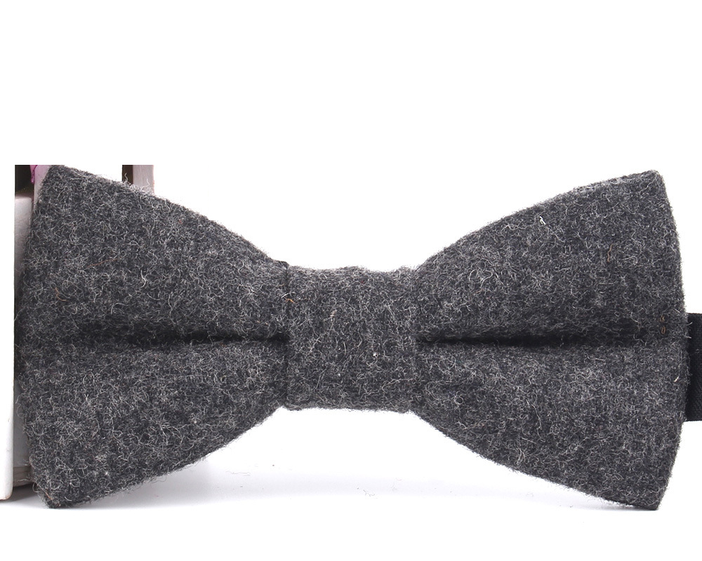 Wool bow tie