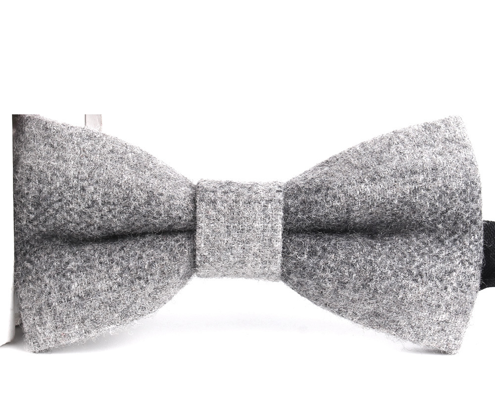 Wool bow tie