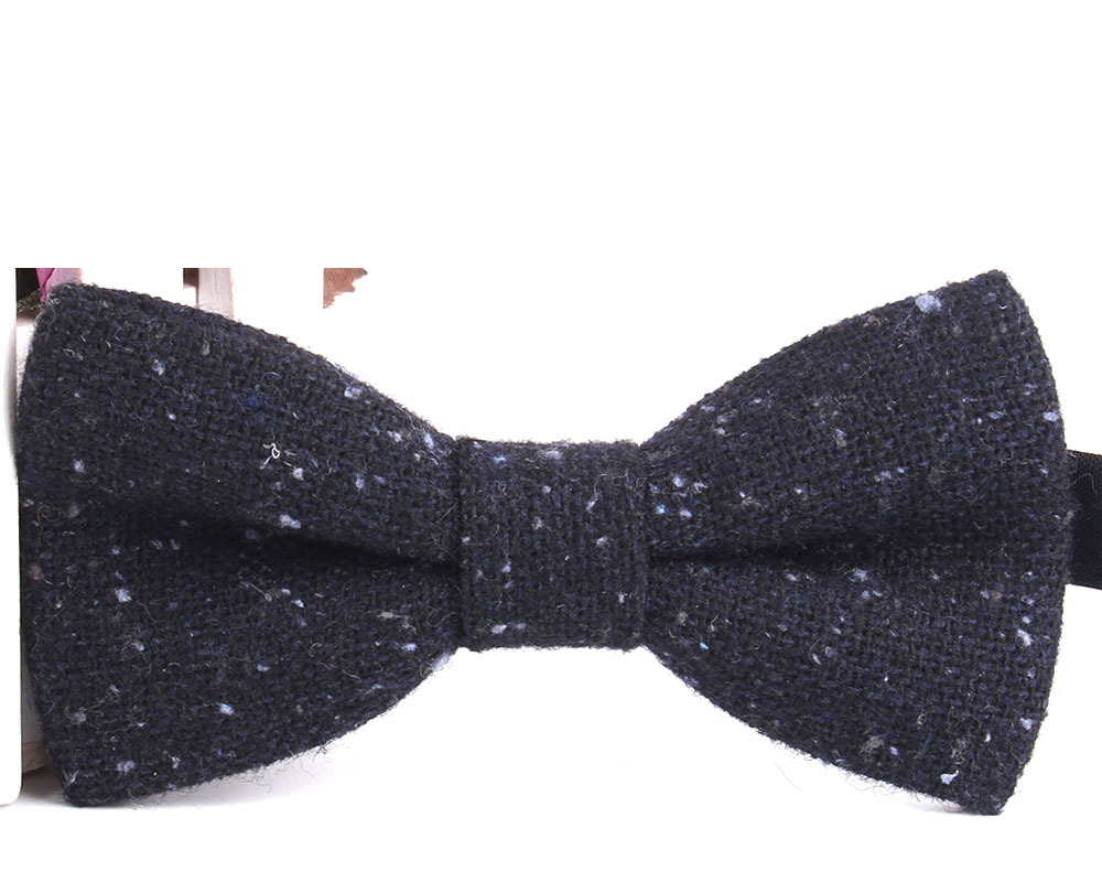 Wool bow tie