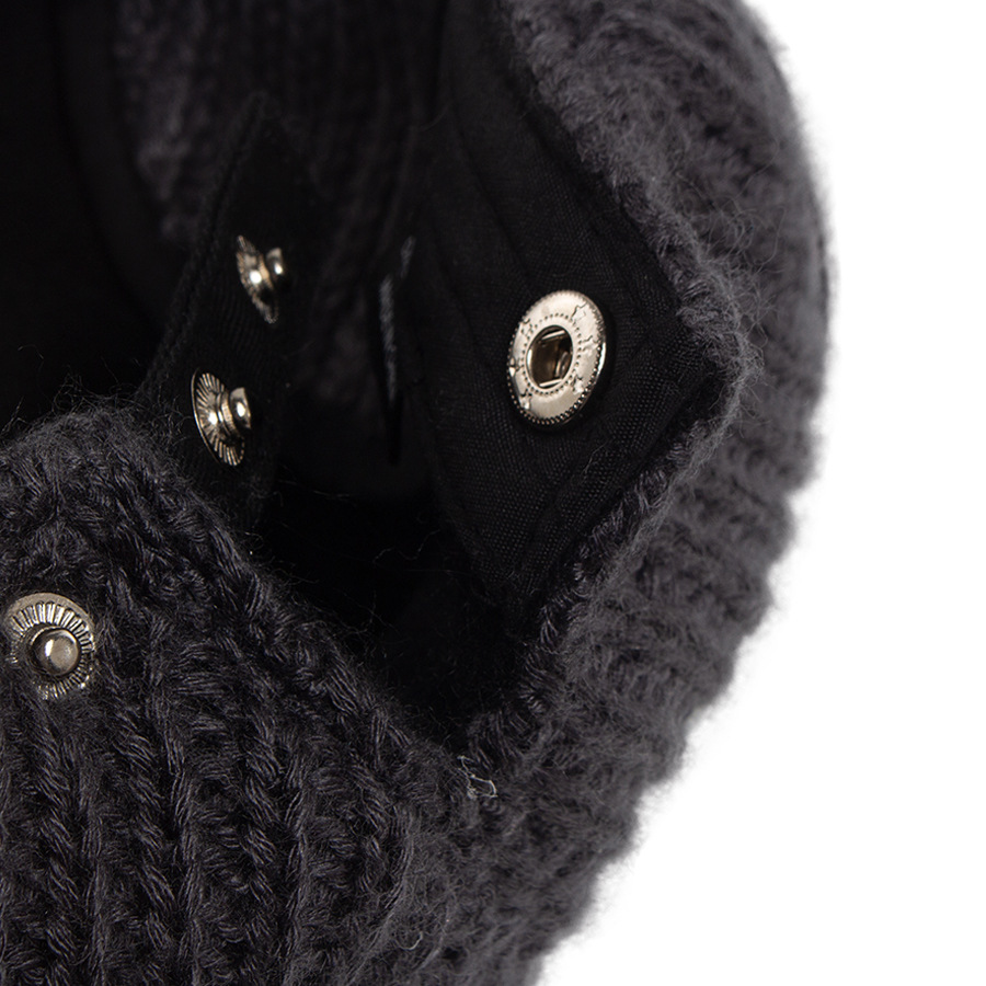 ZEB | Knitted flat cap with ear flaps