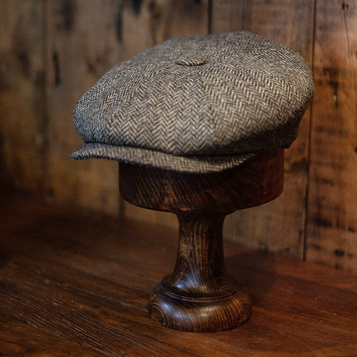 Eight Piece Herringbone Wool Retro Newsboy Cap-Light Brown