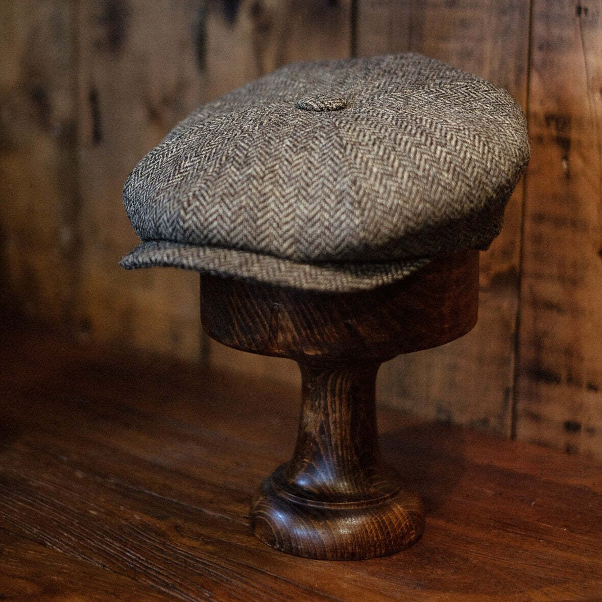 Eight Piece Herringbone Wool Retro Newsboy Cap-Light Brown
