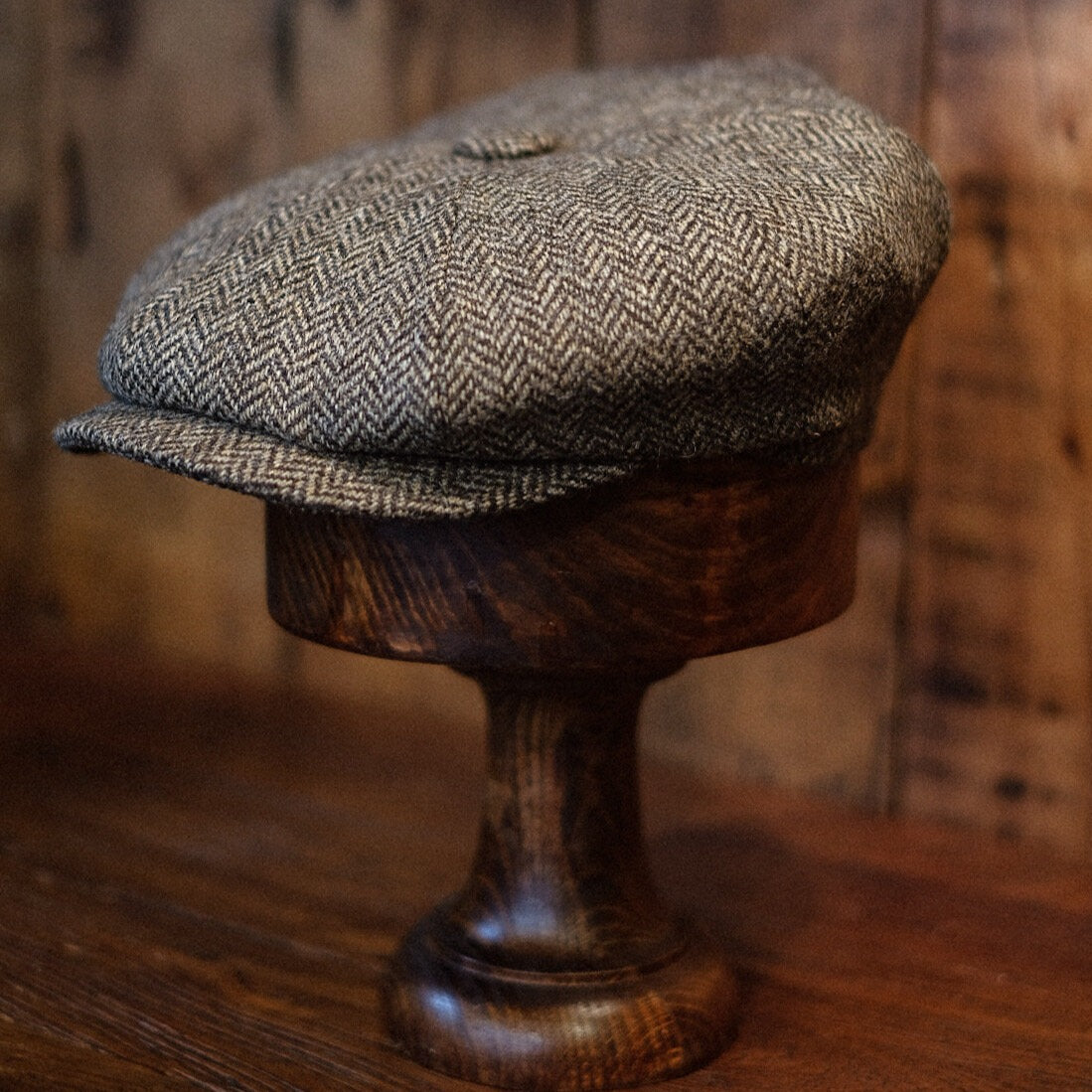 Eight Piece Herringbone Wool Retro Newsboy Cap-Light Brown