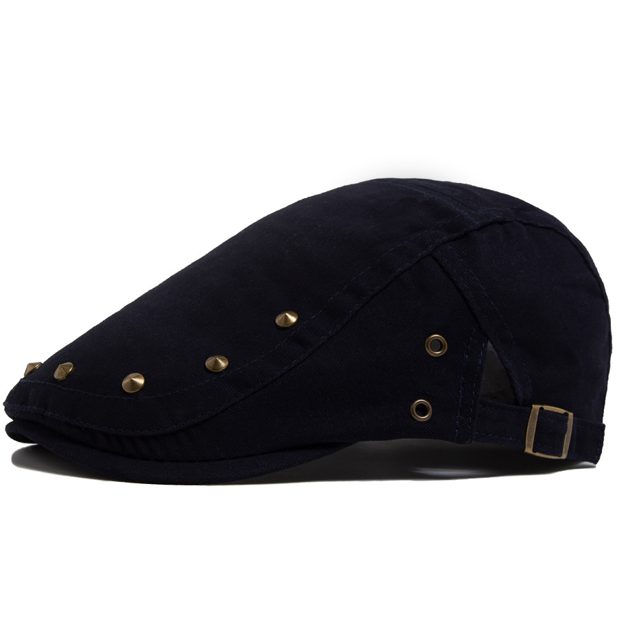 BUCK | Rivet decorated flat cap